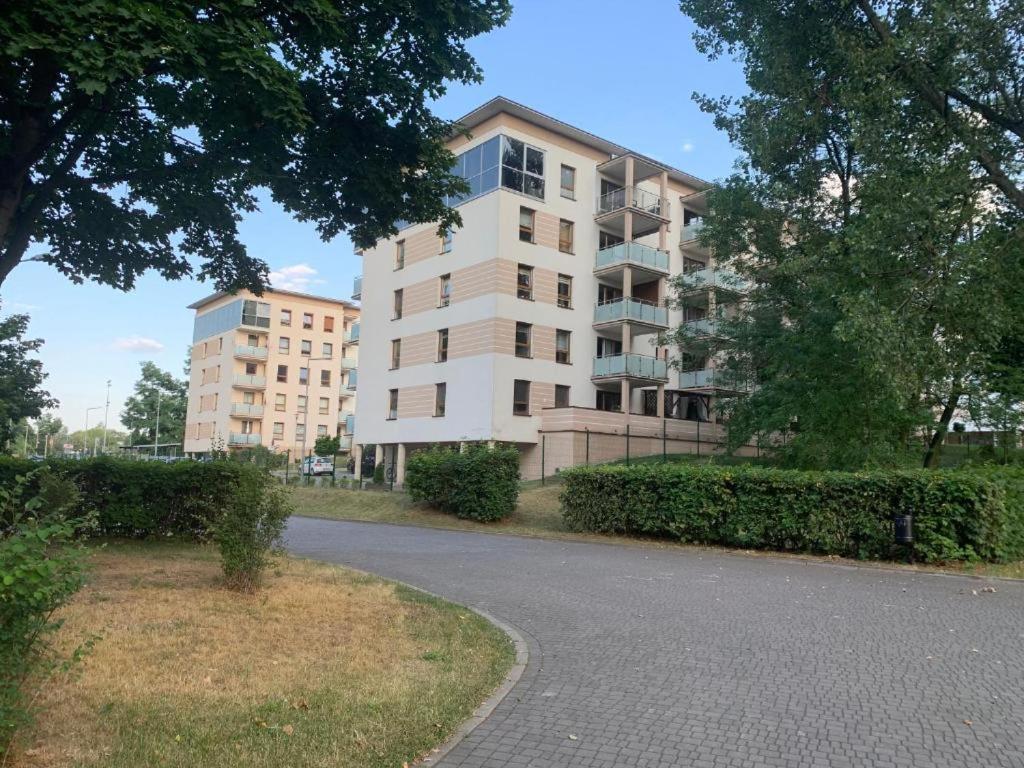 Europa22 Apartament "Sen Jak W Pieciogwiazdkowym Hotelu" - Centrum Miasta Tomaszow Mazowiecki Luaran gambar